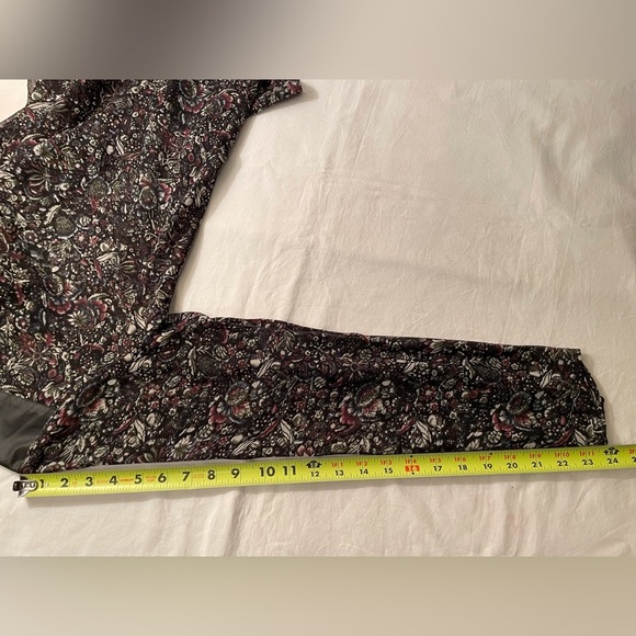 Ann Taylor Loft Long Sleeve Sheer Blouse Size M Black Multicolored - Picture 16 of 16